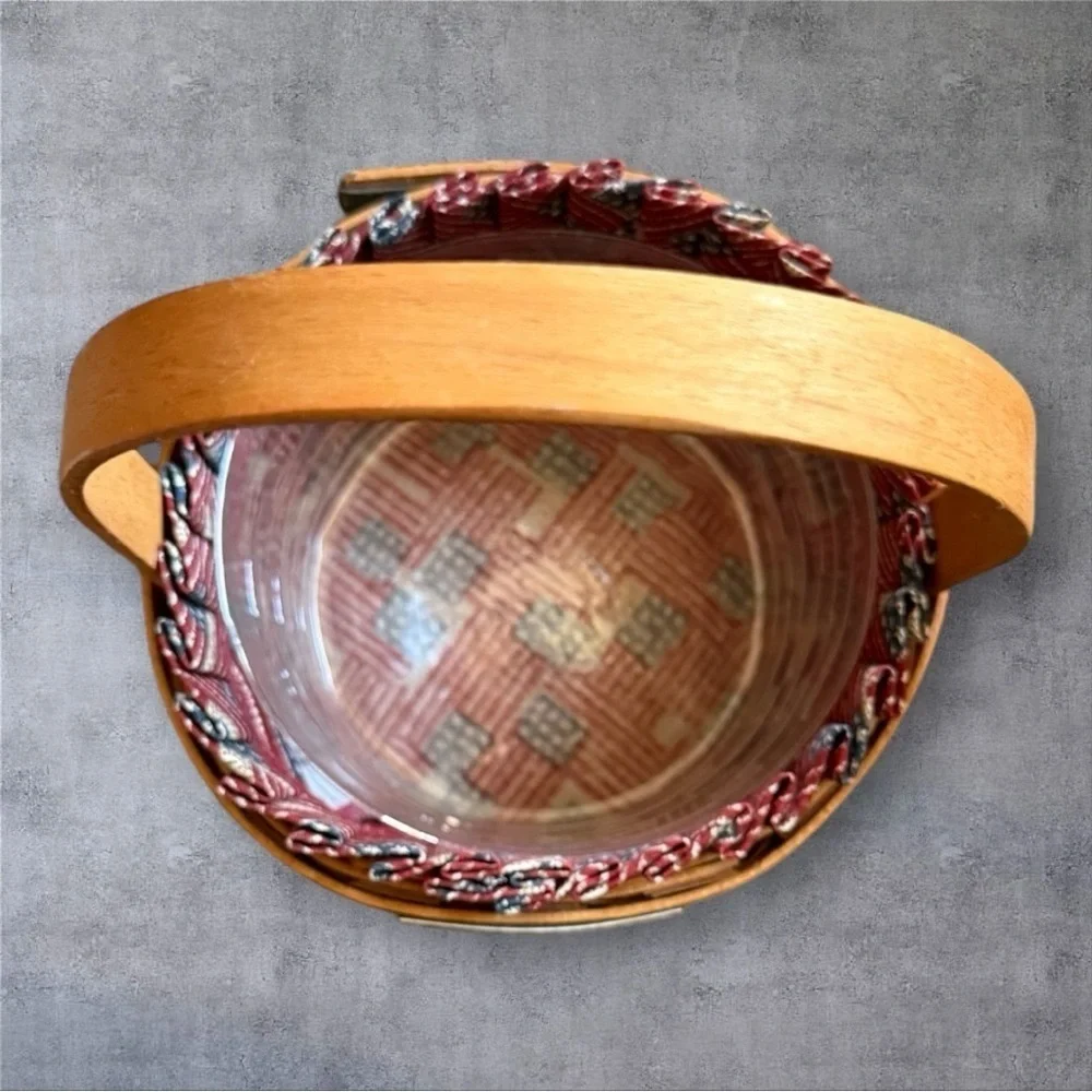 1997 Longaberger Inaugural Basket with protector and liner